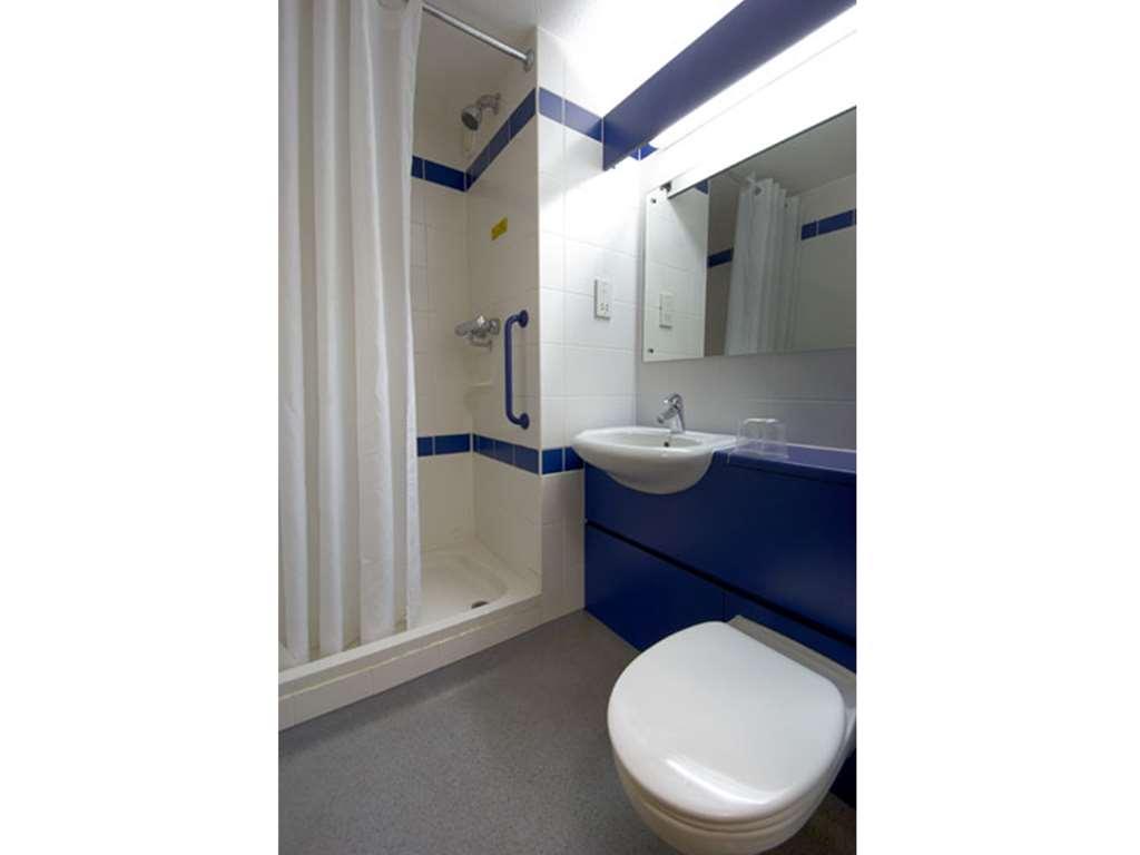 Travelodge Livingston Room photo