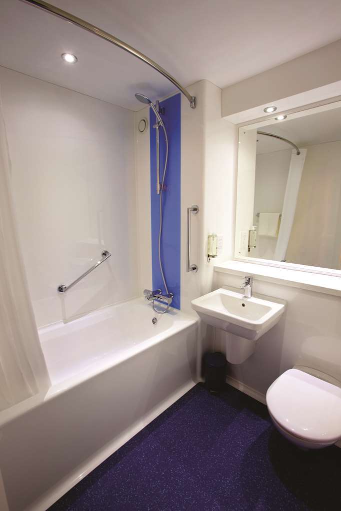 Travelodge Livingston Room photo